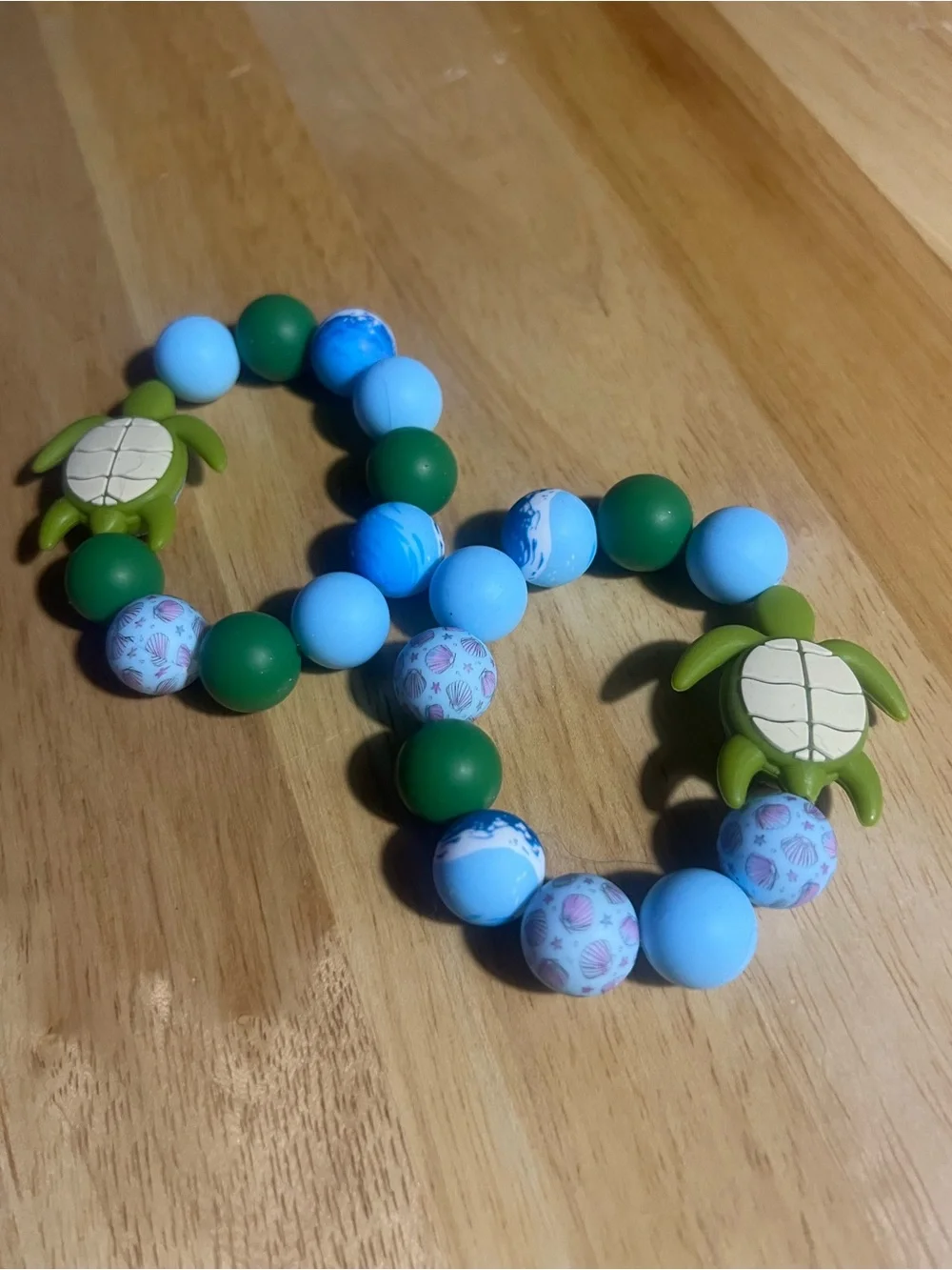 Kids Turtle Bead Stretch Bracelet - Green & Blue B249